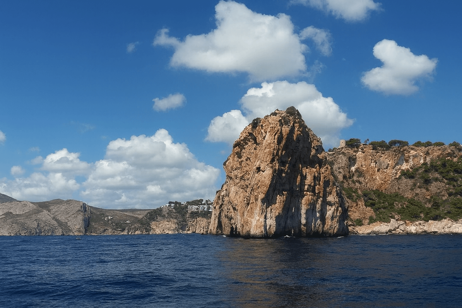 Scuba diving at Isla del Descubridor in Costa Blanca